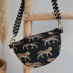 Crossbody bag tiger black