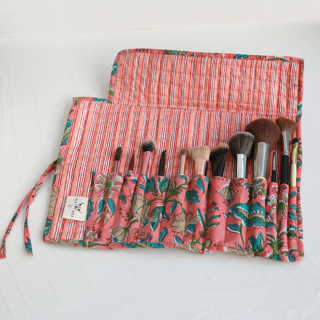 Make-up brush roll koraal