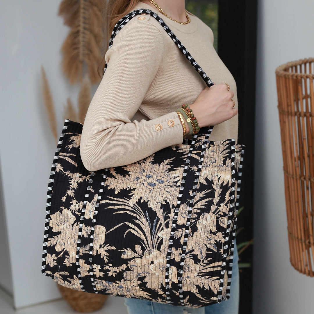 Blockprint shoulder bag leaves black