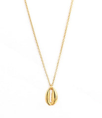 Necklace golden shell