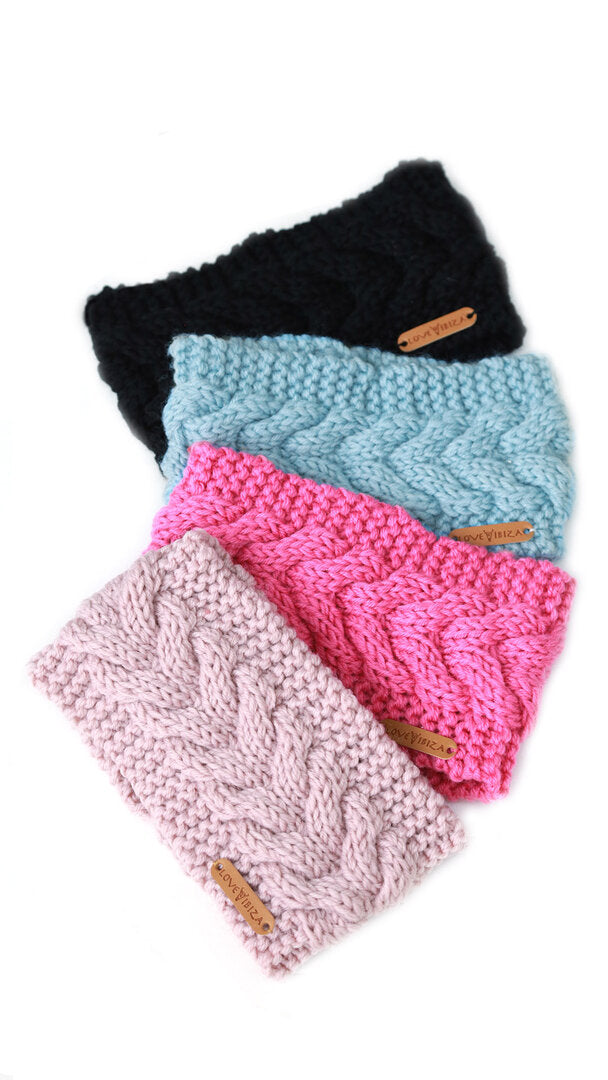 Knitted headband black