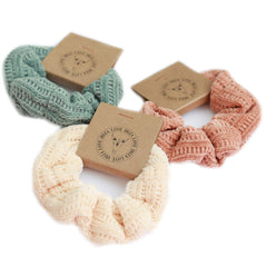 Scrunchie knitted cream