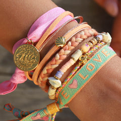 Gewebtes armband love pastel