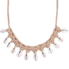 Macramé shell necklace beige